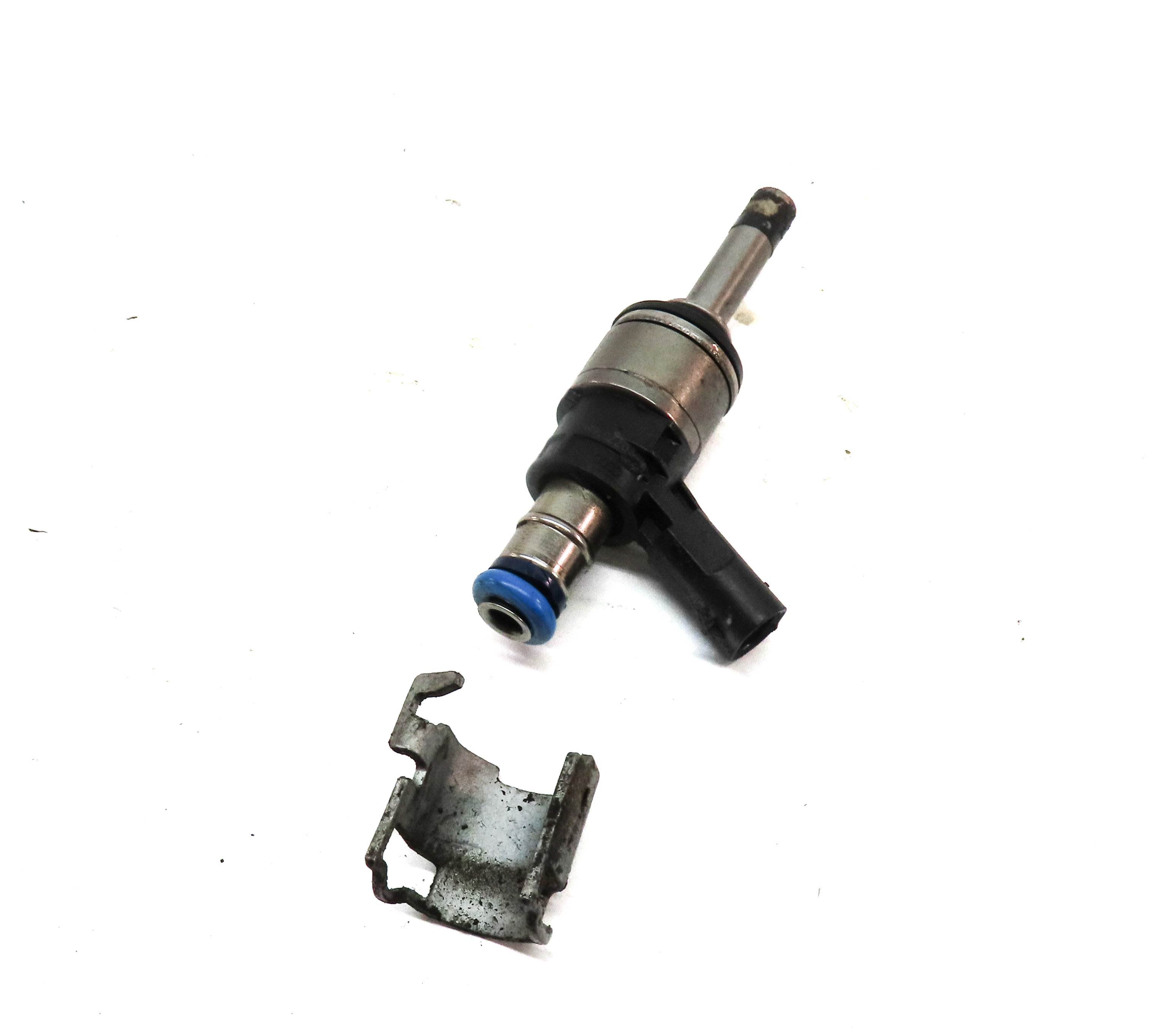 16-19 A6 A7 A8 Q7 (C7 D4 4M) 3.0L SUPERCHARGED CREC ENGINE FUEL INJECTOR — exact item pictured